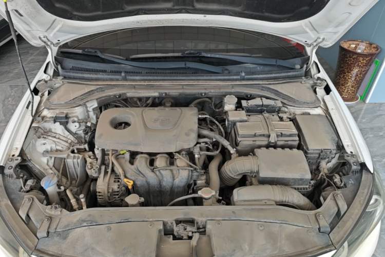 Used Hyundai Elantra (6th Generation / Lingdong) 2016 1.6L Automatic ZhiXuan – Elite Version Engine Bay