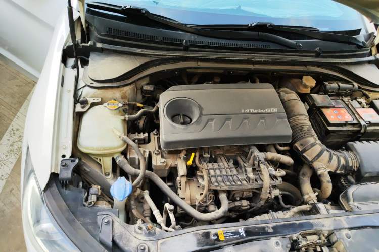 Used Hyundai Elantra (6th Generation / Lingdong) 2016 1.4T Dual-Clutch Xuan Dong · Dynamic Version Engine Bay Right