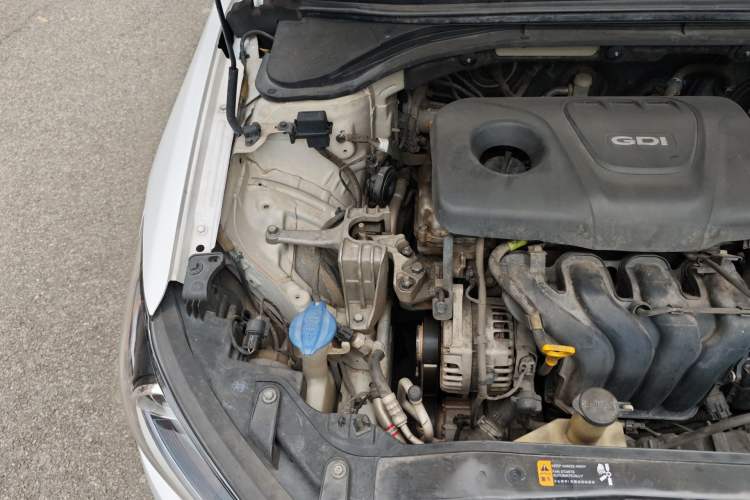 Used Hyundai Elantra (6th Generation / Lingdong) 2016 1.6L Automatic ZhiXuan – Elite Version Engine Bay Right