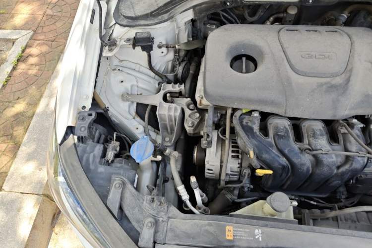 Used Hyundai Elantra (6th Generation / Lingdong) 2016 1.6L Automatic ZhiXuan – Elite Version Engine Bay Right