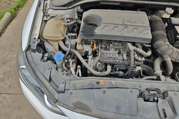 Used Hyundai Elantra (6th Generation / Lingdong) 2016 1.4T Dual-Clutch Xuan Dong · Dynamic Version Engine Bay Right