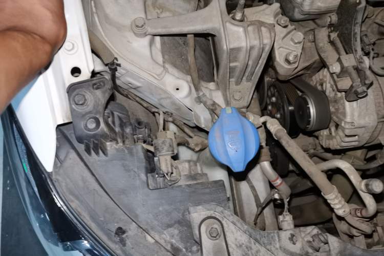 Used Hyundai Elantra (6th Generation / Lingdong) 2016 1.6L Automatic ZhiXuan – Elite Version Engine Bay Right