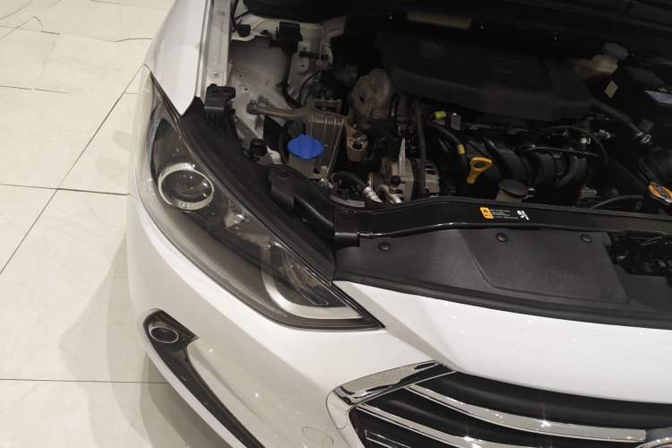Used Hyundai Elantra (6th Generation / Lingdong) 2016 1.6L Automatic ZhiXuan – Elite Version Engine Bay Right