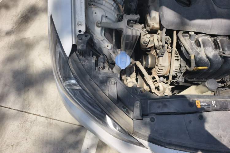Used Hyundai Elantra (6th Generation / Lingdong) 2016 1.6L Automatic ZhiXuan – Elite Version Engine Bay Right