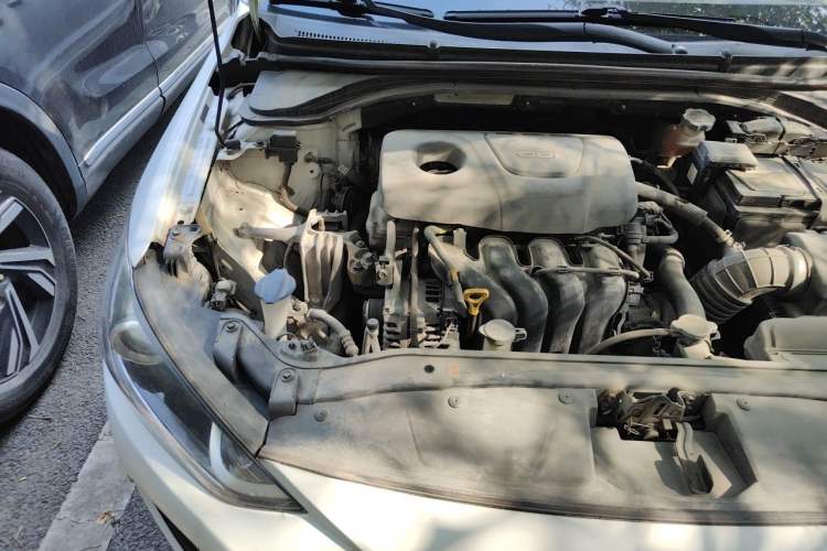 Used Hyundai Elantra (6th Generation / Lingdong) 2016 1.6L Automatic ZhiXuan – Elite Version Engine Bay Right