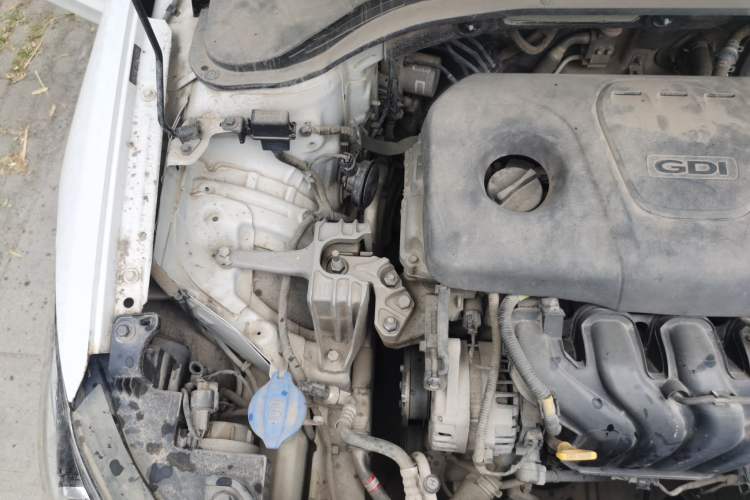 Used Hyundai Elantra (6th Generation / Lingdong) 2016 1.6L Automatic ZhiXuan – Elite Version Engine Bay Right