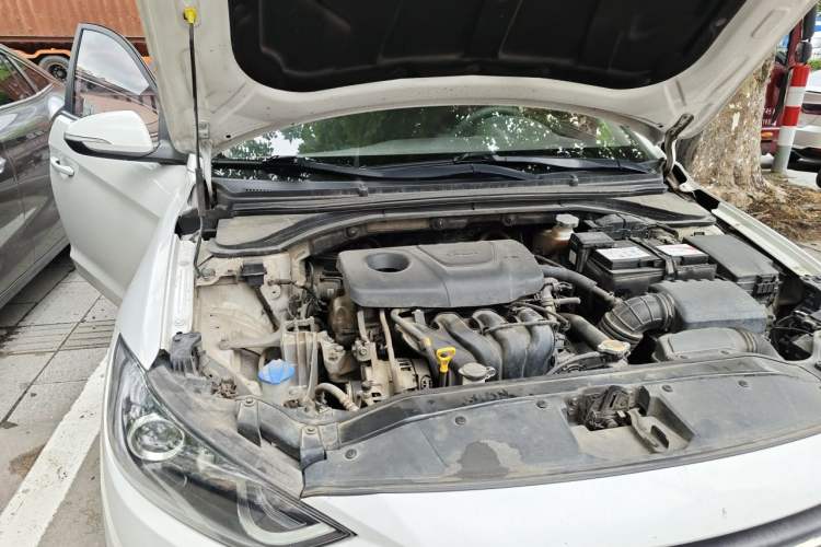 Used Hyundai Elantra (6th Generation / Lingdong) 2016 1.6L Automatic ZhiXuan – Elite Version Engine Bay Right