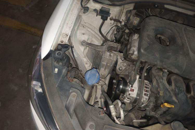 Used Hyundai Elantra (6th Generation / Lingdong) 2016 1.6L Automatic ZhiXuan – Elite Version Engine Bay Right