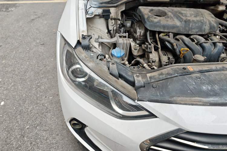 Used Hyundai Elantra (6th Generation / Lingdong) 2016 1.6L Automatic ZhiXuan – Elite Version Engine Bay Right