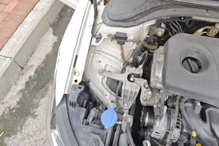 Used Hyundai Elantra (6th Generation / Lingdong) 2016 1.6L Automatic ZhiXuan – Elite Version Engine Bay Right