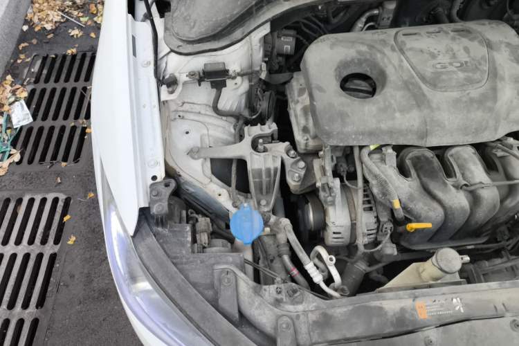 Used Hyundai Elantra (6th Generation / Lingdong) 2016 1.6L Automatic ZhiXuan – Elite Version Engine Bay Right