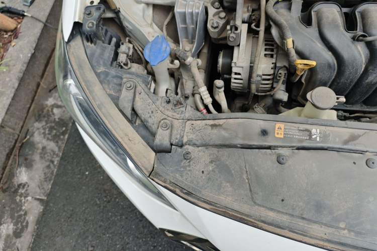 Used Hyundai Elantra (6th Generation / Lingdong) 2016 1.6L Automatic ZhiXuan – Elite Version Engine Bay Right