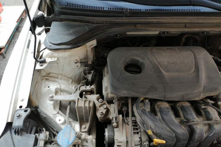 Used Hyundai Elantra (6th Generation / Lingdong) 2016 1.6L Automatic ZhiXuan – Elite Version Engine Bay Right