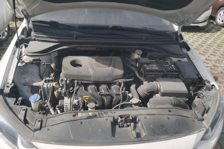 Used Hyundai Elantra (6th Generation / Lingdong) 2016 1.6L Manual ZhiXuan · Dynamic Model Engine Bay