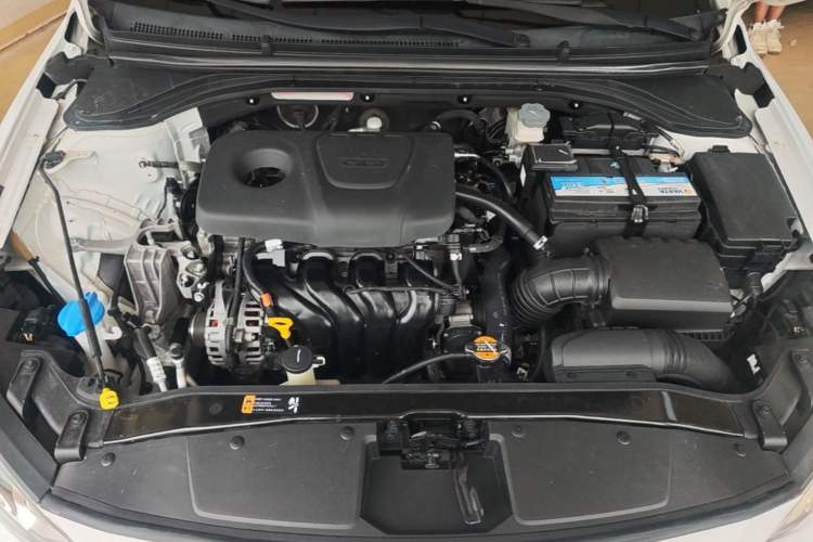 Used Hyundai Elantra (6th Generation / Lingdong) 2016 1.6L Automatic ZhiXuan – Elite Version Engine Bay