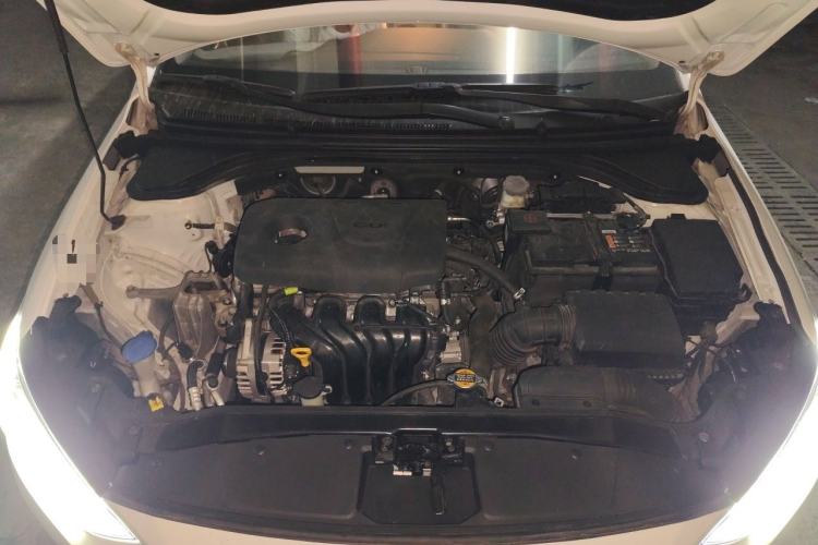 Used Hyundai Elantra (6th Generation / Lingdong) 2016 1.6L Automatic ZhiXuan – Elite Version Engine Bay