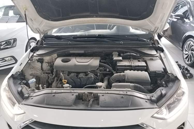 Used Hyundai Elantra (6th Generation / Lingdong) 2016 1.6L Automatic ZhiXuan – Elite Version Engine Bay