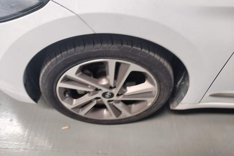 Used Hyundai Elantra (6th Generation / Lingdong) 2016 1.6L Automatic ZhiXuan – Elite Version Exterior 1