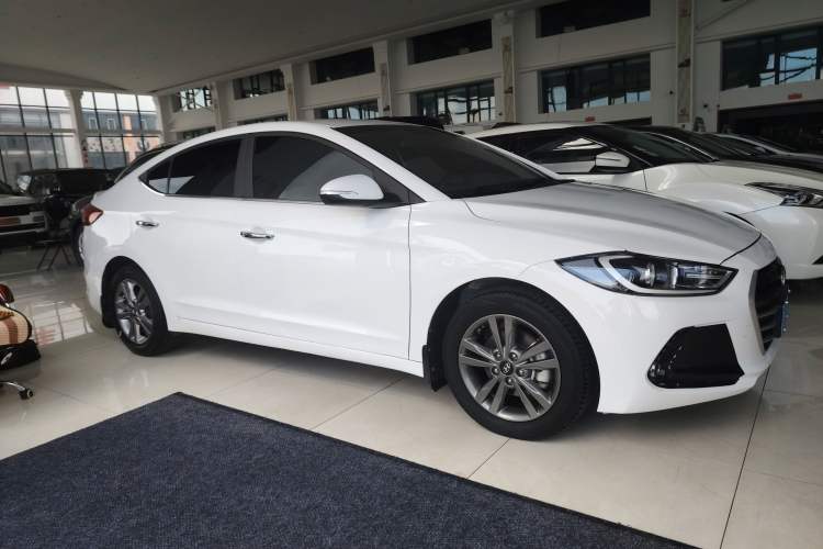 Used Hyundai Elantra (6th Generation / Lingdong) 2016 1.6L Manual ZhiXuan·Youth Edition Exterior 2