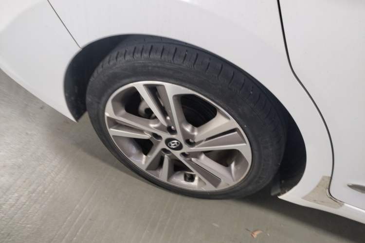 Used Hyundai Elantra (6th Generation / Lingdong) 2016 1.6L Automatic ZhiXuan – Elite Version Exterior 2