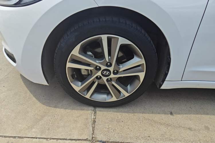 Used Hyundai Elantra (6th Generation / Lingdong) 2016 1.6L Automatic ZhiXuan – Elite Version Exterior 2