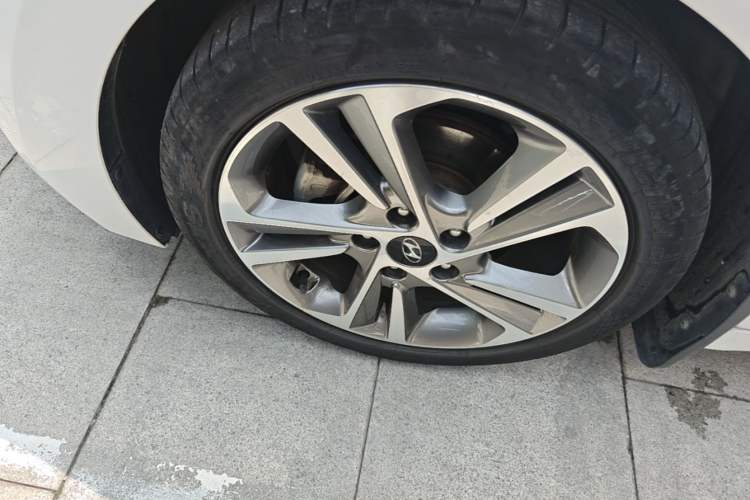 Used Hyundai Elantra (6th Generation / Lingdong) 2016 1.6L Automatic ZhiXuan – Elite Version Exterior 2