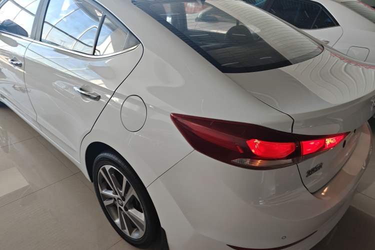 Used Hyundai Elantra (6th Generation / Lingdong) 2016 1.6L Automatic ZhiXuan – Elite Version Exterior 3
