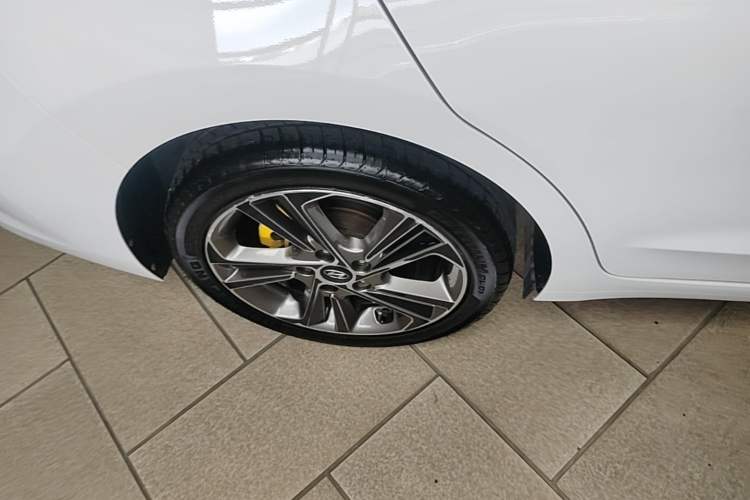 Used Hyundai Elantra (6th Generation / Lingdong) 2016 1.6L Automatic ZhiXuan – Elite Version Exterior 3