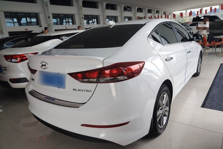 Used Hyundai Elantra (6th Generation / Lingdong) 2016 1.6L Manual ZhiXuan·Youth Edition Exterior 3