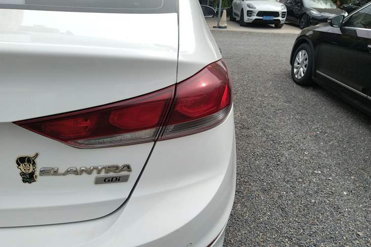 Used Hyundai Elantra (6th Generation / Lingdong) 2016 1.6L Automatic ZhiXuan – Elite Version Exterior 3