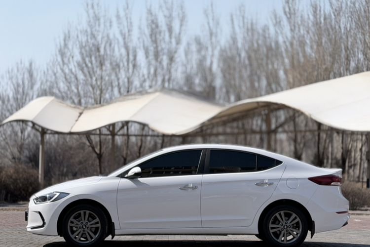 Used Hyundai Elantra (6th Generation / Lingdong) 2016 1.6L Manual ZhiXuan·Youth Edition Exterior 3