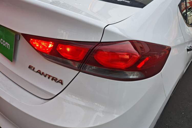 Used Hyundai Elantra (6th Generation / Lingdong) 2016 1.6L Manual ZhiXuan · Dynamic Model Exterior 3