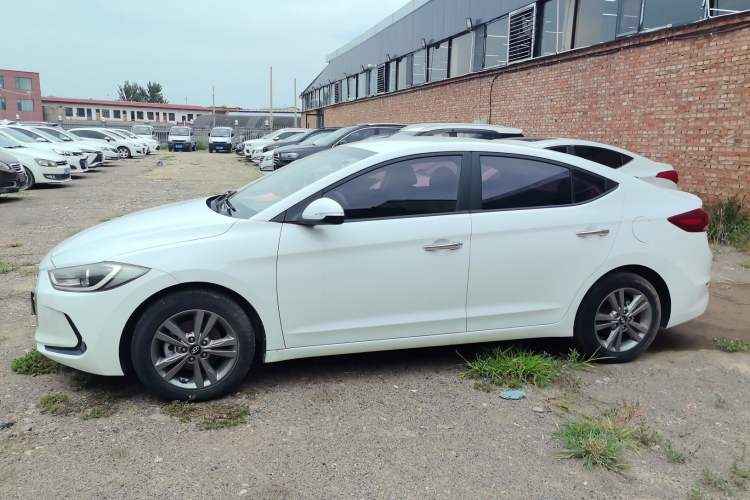 Used Hyundai Elantra (6th Generation / Lingdong) 2016 1.6L Manual ZhiXuan·Youth Edition Exterior 3