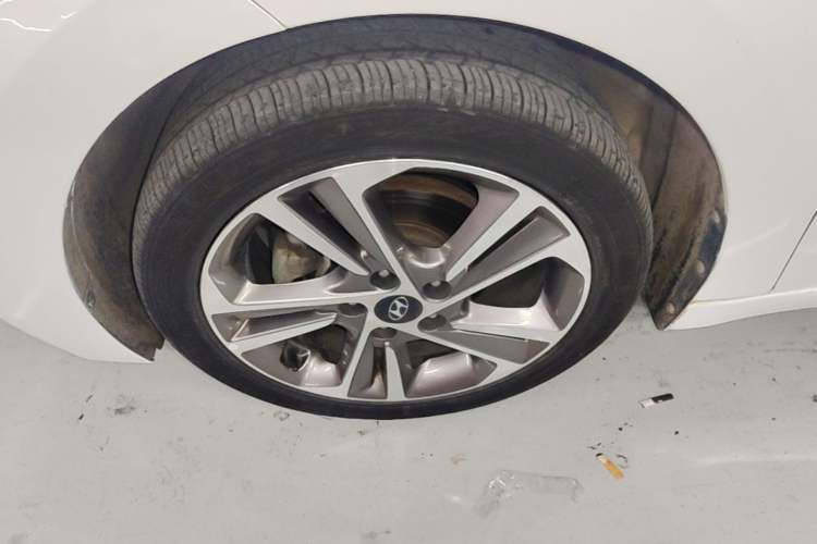 Used Hyundai Elantra (6th Generation / Lingdong) 2016 1.6L Automatic ZhiXuan – Elite Version Exterior 4