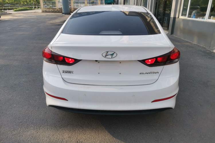Used Hyundai Elantra (6th Generation / Lingdong) 2016 1.6L Manual ZhiXuan·Youth Edition Exterior 4