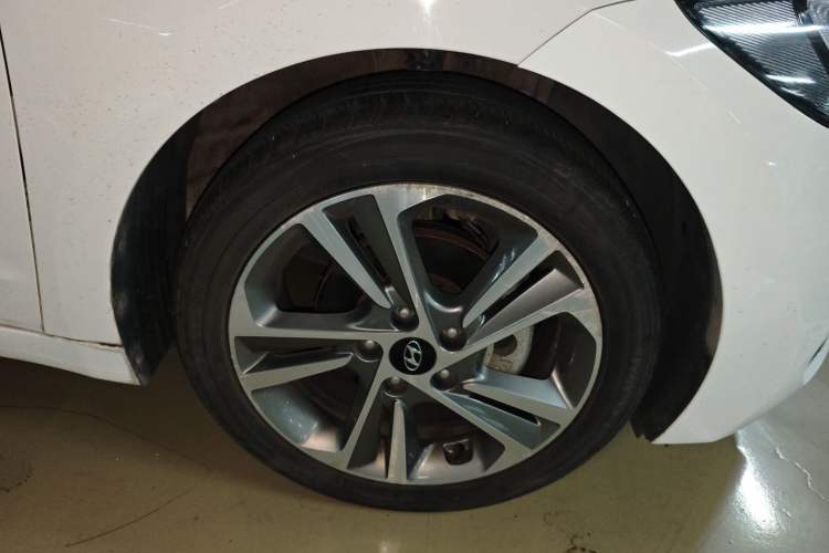 Used Hyundai Elantra (6th Generation / Lingdong) 2016 1.6L Automatic ZhiXuan – Elite Version Exterior 4