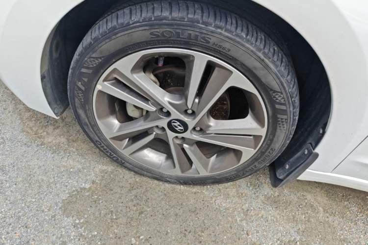 Used Hyundai Elantra (6th Generation / Lingdong) 2016 1.6L Automatic ZhiXuan – Elite Version Exterior 4