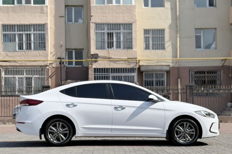 Used Hyundai Elantra (6th Generation / Lingdong) 2016 1.6L Manual ZhiXuan·Youth Edition Exterior 4