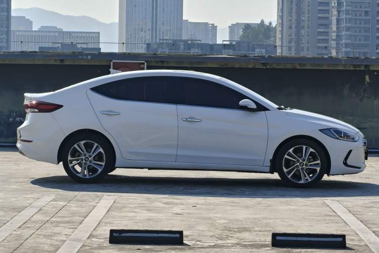 Used Hyundai Elantra (6th Generation / Lingdong) 2016 1.6L Automatic ZhiXuan · Luxury Version Exterior 4