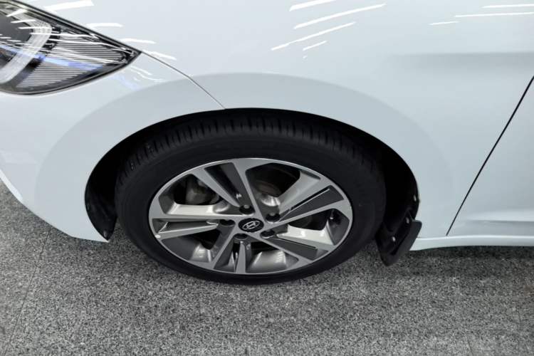 Used Hyundai Elantra (6th Generation / Lingdong) 2016 1.6L Automatic ZhiXuan – Elite Version Exterior 4