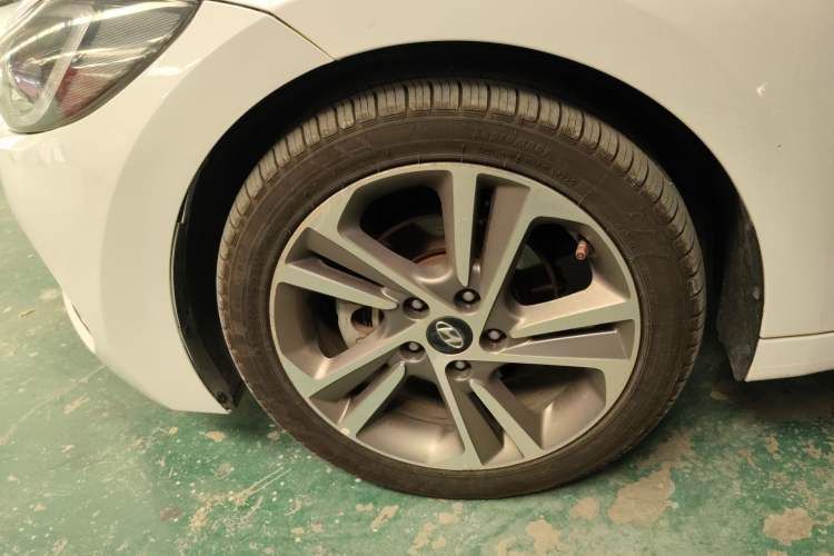 Used Hyundai Elantra (6th Generation / Lingdong) 2016 1.6L Automatic ZhiXuan – Elite Version Exterior 4