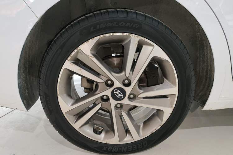 Used Hyundai Elantra (6th Generation / Lingdong) 2016 1.6L Automatic ZhiXuan – Elite Version Exterior 5