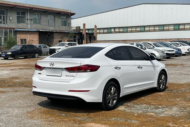 Used Hyundai Elantra (6th Generation / Lingdong) 2016 1.6L Manual ZhiXuan · Dynamic Model Exterior 5