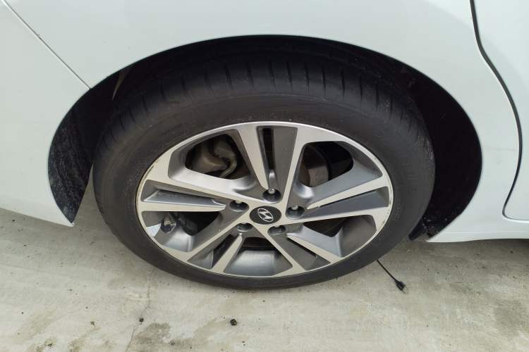 Used Hyundai Elantra (6th Generation / Lingdong) 2016 1.6L Automatic ZhiXuan – Elite Version Exterior 5
