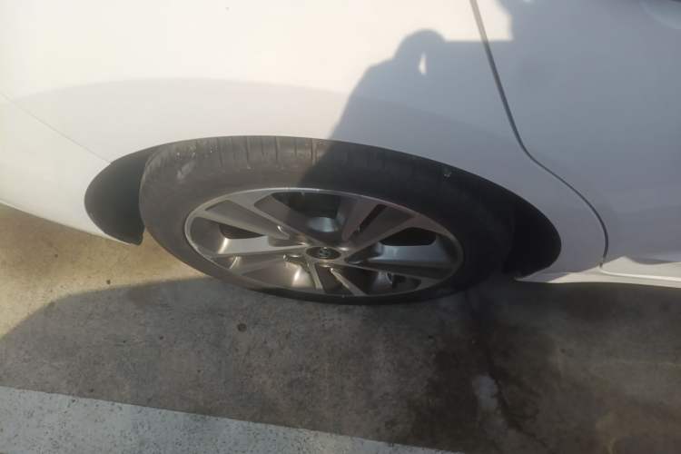 Used Hyundai Elantra (6th Generation / Lingdong) 2016 1.6L Automatic ZhiXuan – Elite Version Exterior 5