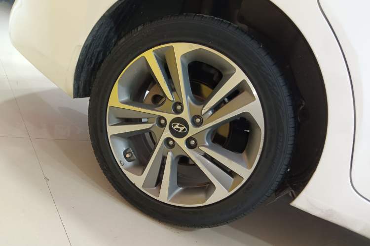 Used Hyundai Elantra (6th Generation / Lingdong) 2016 1.6L Automatic ZhiXuan – Elite Version Exterior 5