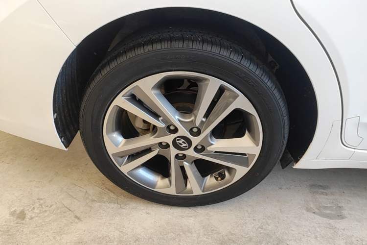 Used Hyundai Elantra (6th Generation / Lingdong) 2016 1.6L Automatic ZhiXuan – Elite Version Exterior 5