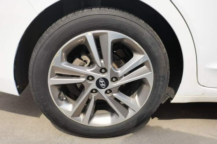Used Hyundai Elantra (6th Generation / Lingdong) 2016 1.6L Automatic ZhiXuan – Elite Version Exterior 5