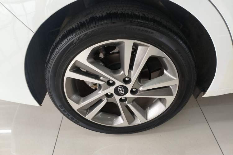 Used Hyundai Elantra (6th Generation / Lingdong) 2016 1.6L Automatic ZhiXuan – Elite Version Exterior 5