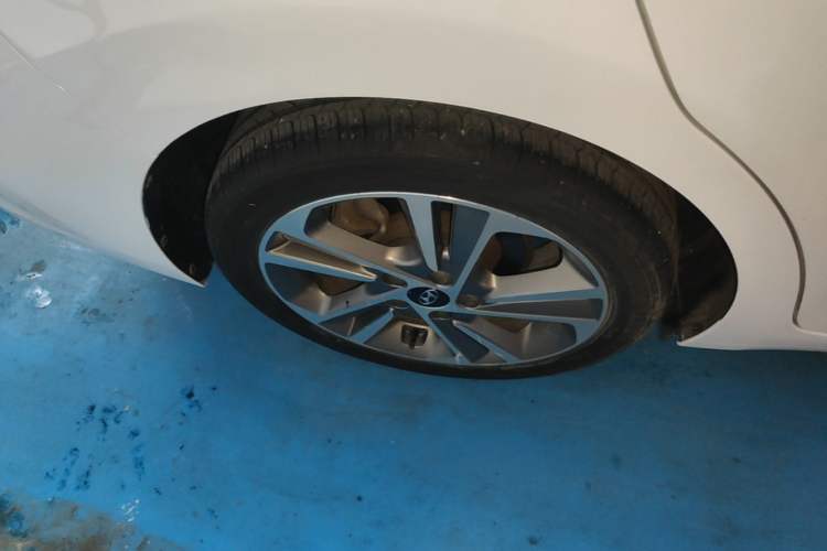 Used Hyundai Elantra (6th Generation / Lingdong) 2016 1.6L Automatic ZhiXuan – Elite Version Exterior 5